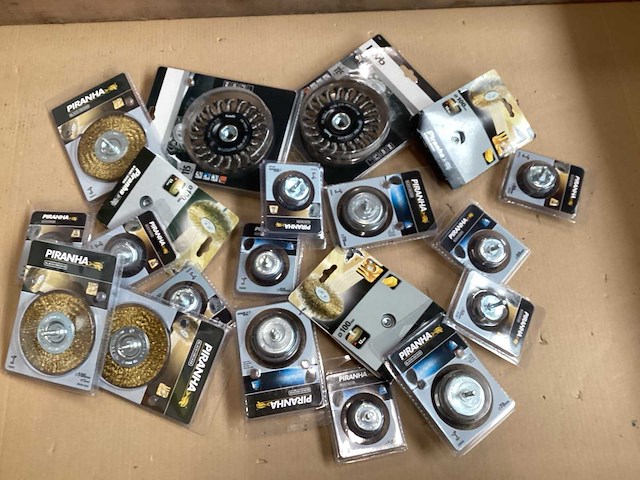 Mix kavel diverse staalborstels (20x) - afbeelding 1 van  6