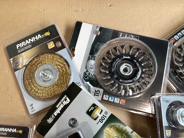 Mix kavel diverse staalborstels (20x) - afbeelding 3 van  6