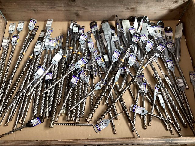 Mix kavel diverse steenboren (91x) - afbeelding 1 van  9