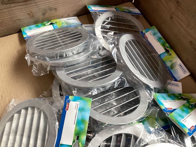 Mix kavel nedco ventilatieroosters (49x) - afbeelding 3 van  6