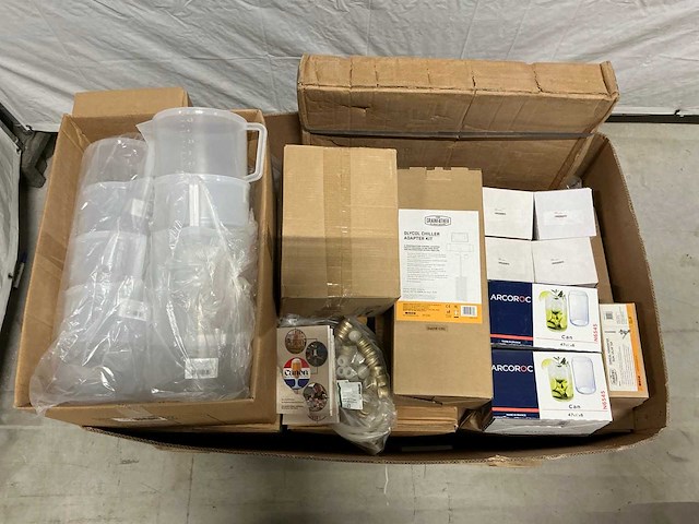 Mix pallet bierbrouw bendodigdheden - afbeelding 1 van  1