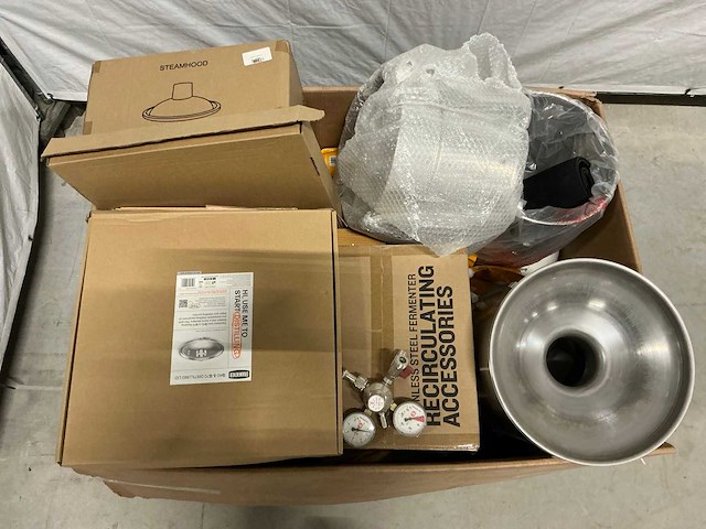 Mix pallet bierbrouw bendodigdheden - afbeelding 1 van  8