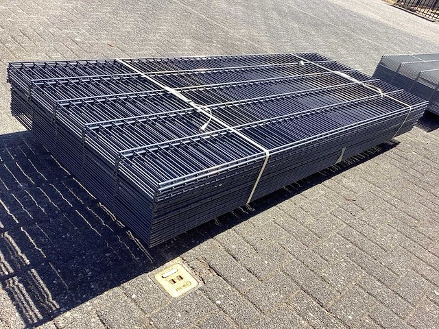 Mix pallet dubbelstaafs hekwerk antraciet 8/6/8/ en 6/5/6 (23x) - afbeelding 5 van  8