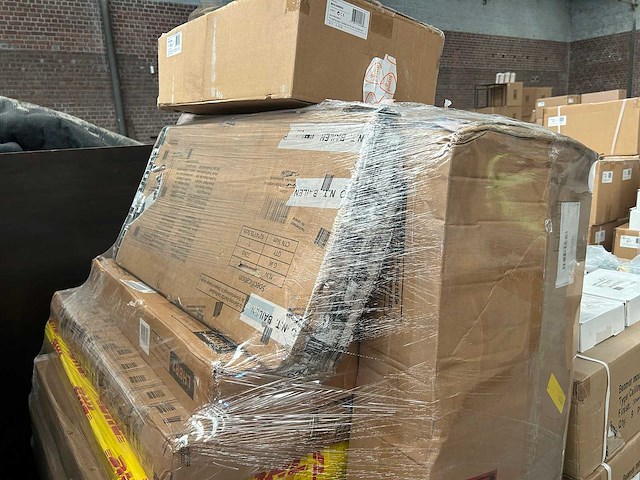 Mix pallet handel w.o. wasmanden en muurbeugels - afbeelding 2 van  5