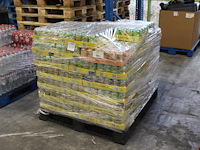 Mix pallet ice tea w.o. lipton en fuze tea. tht o.a. 8-25, 5-26 en 7-26. totaal ruim 1400 blikken. bod is i... - afbeelding 1 van  3