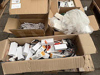 Mix pallet led drivers, kabels en verlichting accessoires - afbeelding 2 van  6