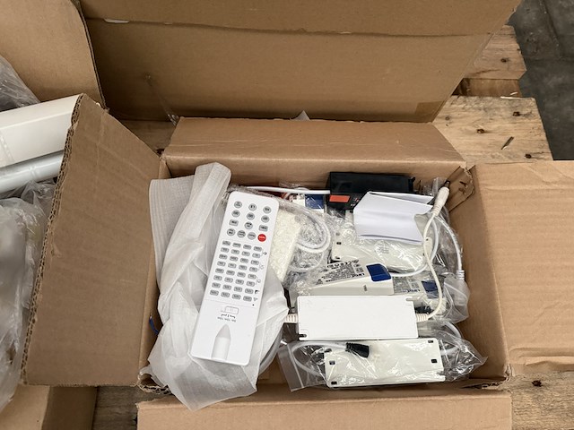 Mix pallet led drivers, kabels en verlichting accessoires - afbeelding 6 van  6
