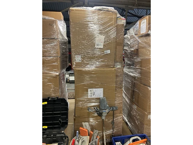Mix pallet met 28 stuks design verlichting paco home – verkrijgbaar op bol.com en amazon - afbeelding 1 van  4