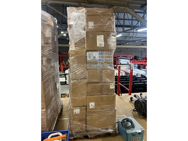 Mix pallet met 28 stuks design verlichting paco home – verkrijgbaar op bol.com en amazon - afbeelding 1 van  7