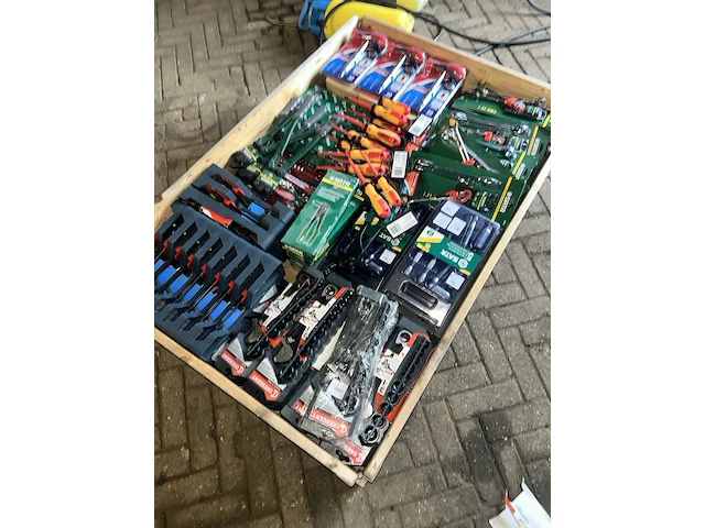 Mix pallet met nieuw gereedschap - afbeelding 12 van  18