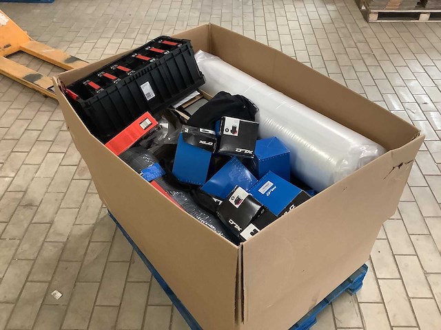 Mix pallet "niet scanbaar" bol artikelen - afbeelding 1 van  1