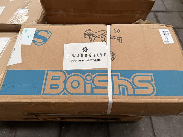 Mix pallet speelgoed, kinderfietsen en bijzettafels i-wannahave - afbeelding 2 van  7