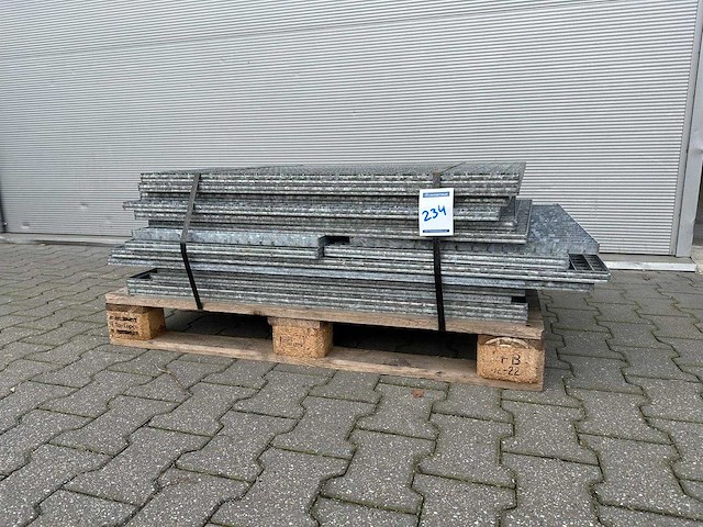 Mix pallet stalen roostervloer (14x) - afbeelding 1 van  3