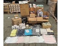 Mix pallet van overige sampels van oude voorraden - afbeelding 1 van  18