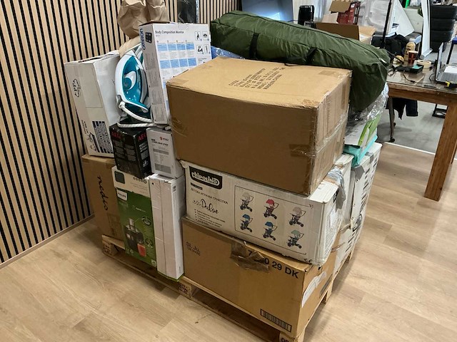 Mix-pallets: huishoudelijke apparaten, elektronica, kinderartikelen, retourzendingen - afbeelding 2 van  8