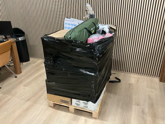 Mix-pallets: huishoudelijke apparaten, elektronica, kinderartikelen, retourzendingen - afbeelding 6 van  8