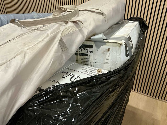 Mix-pallets: huishoudelijke apparaten, elektronica, kinderartikelen, retourzendingen - afbeelding 3 van  7