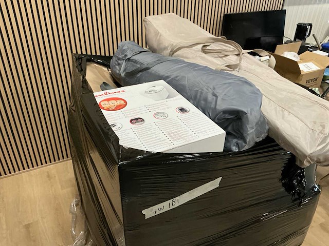 Mix-pallets: huishoudelijke apparaten, elektronica, kinderartikelen, retourzendingen - afbeelding 4 van  7