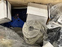 Mix partij onderdelen, sloten, hijsmiddelen, pneumatiek - afbeelding 8 van  10