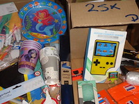 Mixdoos d met 25 artikelen voornamelijk feest - afbeelding 2 van  3