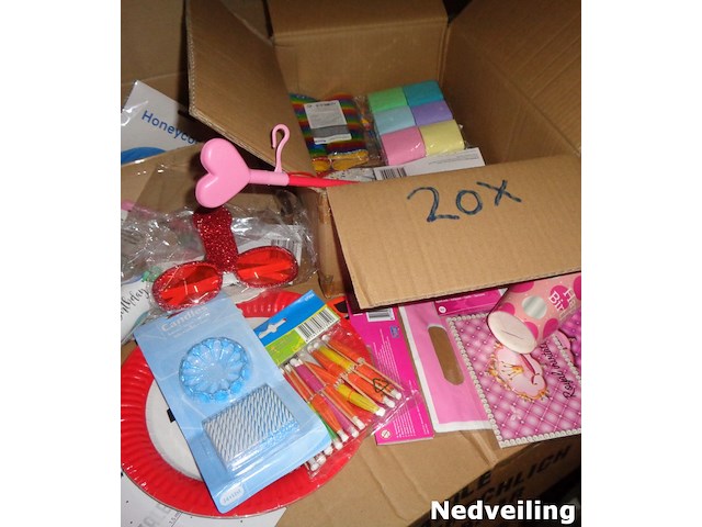 Mixdoos f met 20 artikelen vnl feest - afbeelding 2 van  3