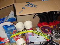 Mixdoos i met 35 artikelen vnl feest - afbeelding 1 van  3