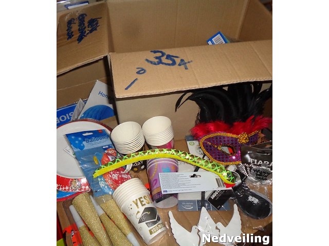 Mixdoos i met 35 artikelen vnl feest - afbeelding 3 van  3