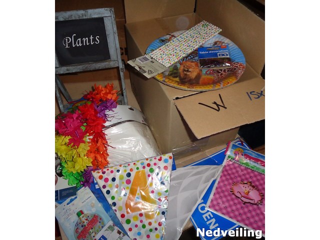 Mixdoos w met 15 artikelen vnl feest - afbeelding 2 van  3