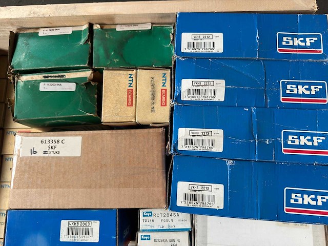 Mixed - partij diverse lagers, wielagerkits en waterpomp 154kg - afbeelding 3 van  14