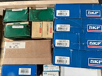 Mixed - partij diverse lagers, wielagerkits en waterpomp 154kg - afbeelding 3 van  14