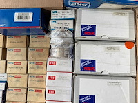 Mixed - partij diverse lagers, wielagerkits en waterpomp 154kg - afbeelding 4 van  14
