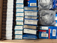 Mixed - partij diverse lagers, wielagerkits en waterpomp 154kg - afbeelding 11 van  14