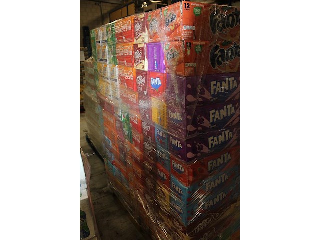 Mixed pallet frisdranken waaronder fanta, dr pepper en schweppes 218 verpakkingen in totaal 2616 blikken th... - afbeelding 3 van  3