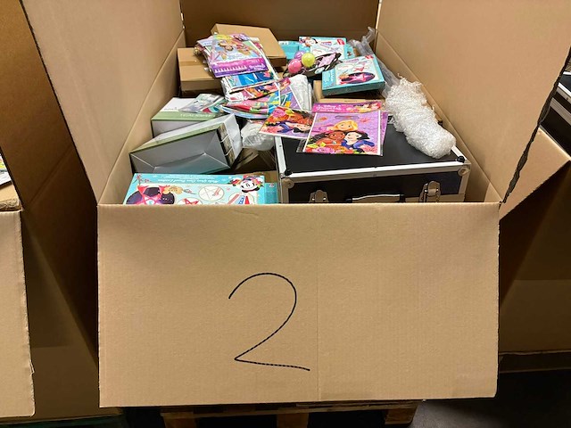 Mixpallet magazijnopruiming - afbeelding 1 van  4