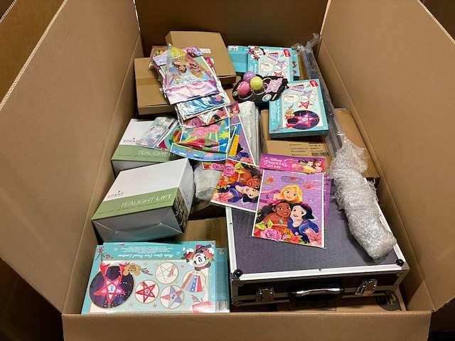 Mixpallet magazijnopruiming - afbeelding 3 van  4