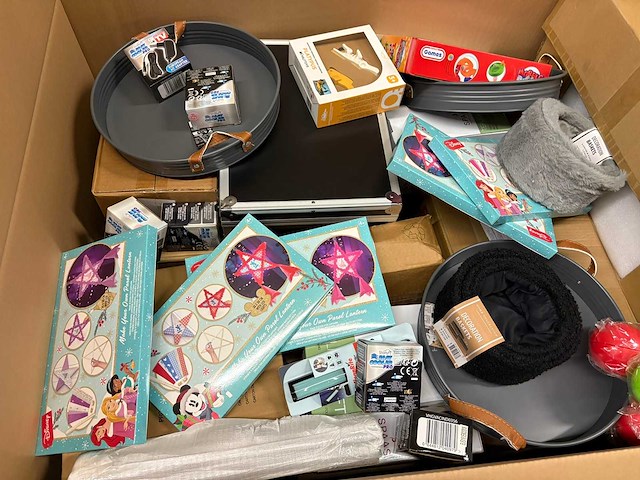 Mixpallet magazijnopruiming - afbeelding 4 van  5