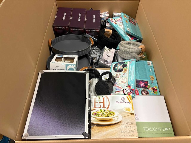 Mixpallet magazijnopruiming - afbeelding 2 van  5