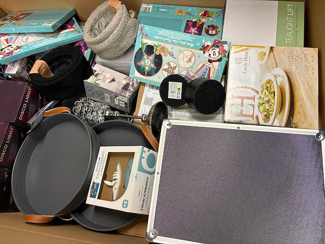 Mixpallet magazijnopruiming - afbeelding 3 van  5