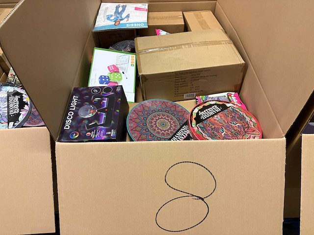 Mixpallet magazijnopruiming - afbeelding 1 van  5