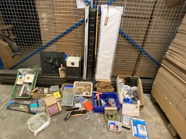 Mixpartij gereedschap en bevestigingsmateriaal - afbeelding 1 van  11