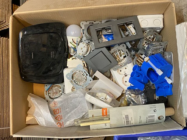 Mixpartij gereedschap en bevestigingsmateriaal - afbeelding 10 van  11