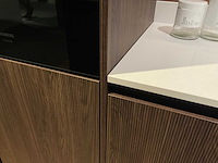 Mk blue ripasso eiland showroomkeuken met kastenwand - afbeelding 21 van  31