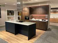 Mk blue ripasso eiland showroomkeuken met kastenwand - afbeelding 23 van  31