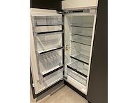 Mk carbon eiland showroomkeuken met coffeecorner en kastenwand - afbeelding 11 van  51