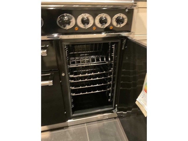 Mk classic eiland showroomkeuken met wandopstelling en inductiefornuis - afbeelding 22 van  41