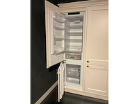 Mk classic eiland showroomkeuken met wandopstelling en inductiefornuis - afbeelding 30 van  41