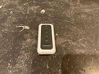 Mk ergona hoekopgestelde showroomkeuken met inbouwkastenwand - afbeelding 9 van  24