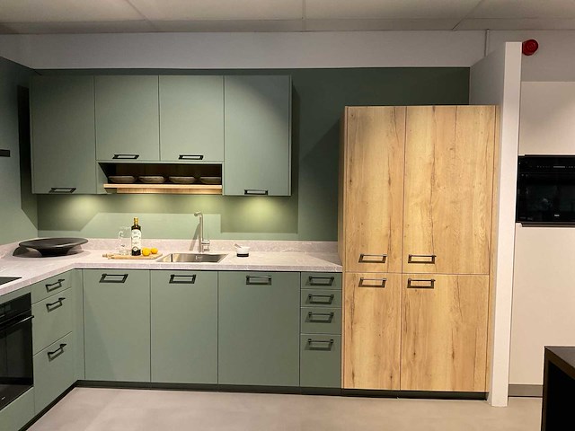 Mk matera provence hoekopgestelde showroomkeuken - afbeelding 4 van  30