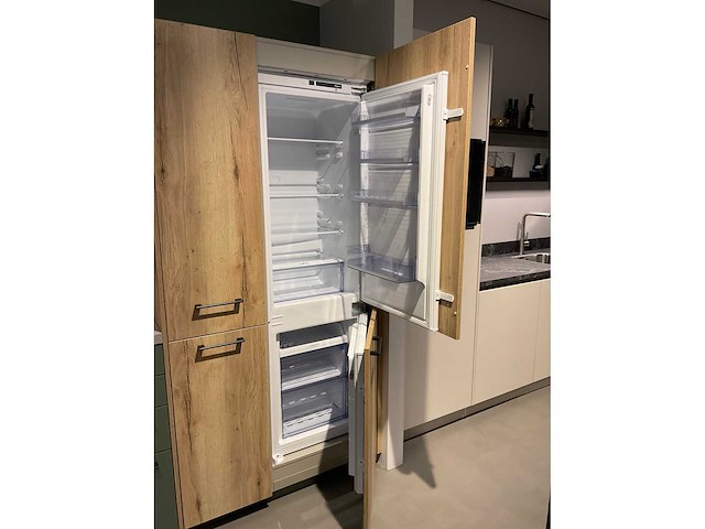 Mk matera provence hoekopgestelde showroomkeuken - afbeelding 14 van  30