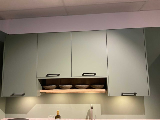 Mk matera provence hoekopgestelde showroomkeuken - afbeelding 15 van  30